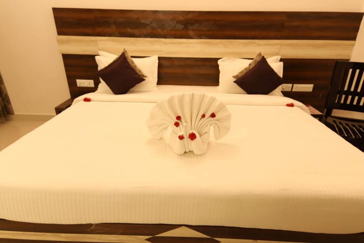 Sri Gnana Vedha Beach Residency Веланканні Екстер'єр фото
