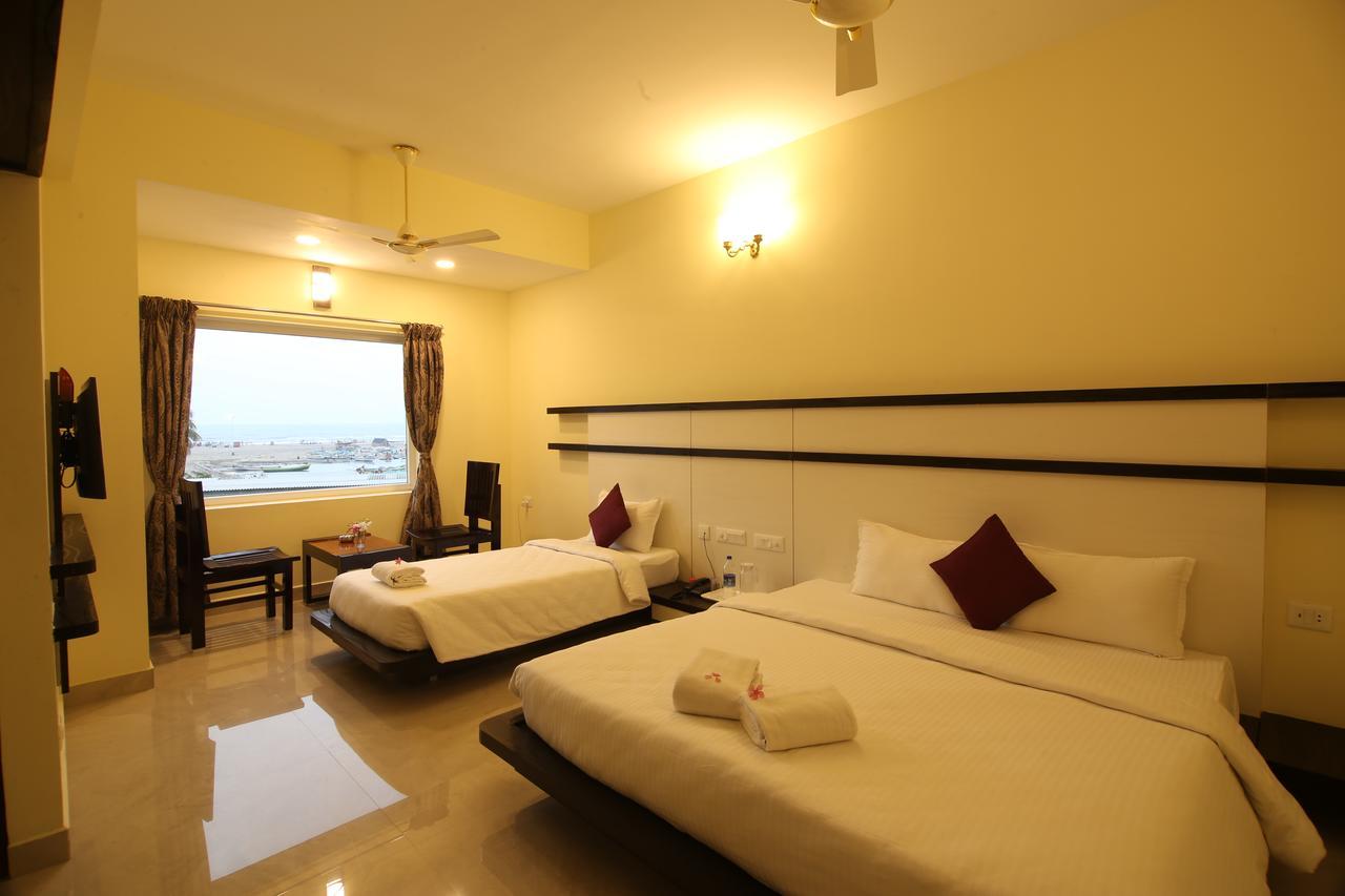 Sri Gnana Vedha Beach Residency Веланканні Екстер'єр фото