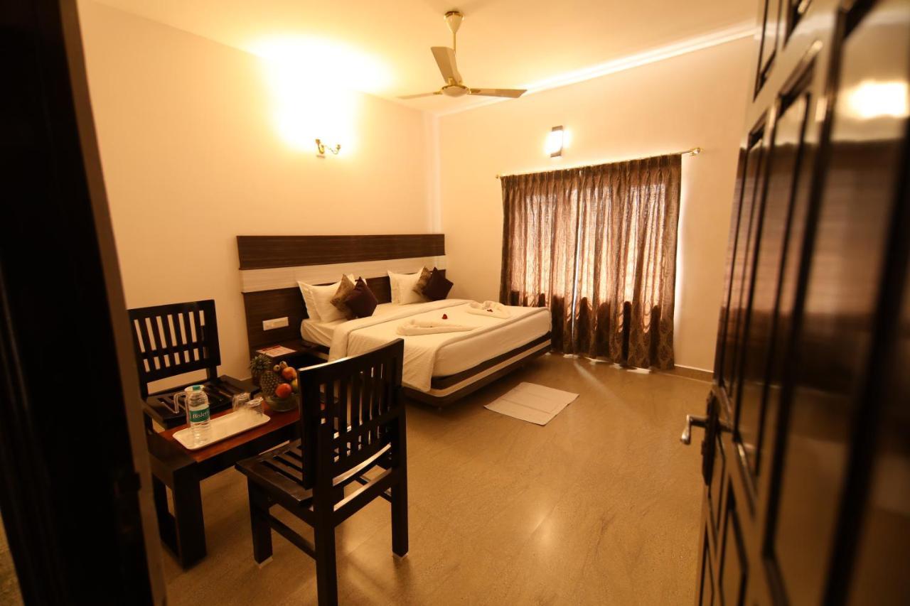Sri Gnana Vedha Beach Residency Веланканні Екстер'єр фото