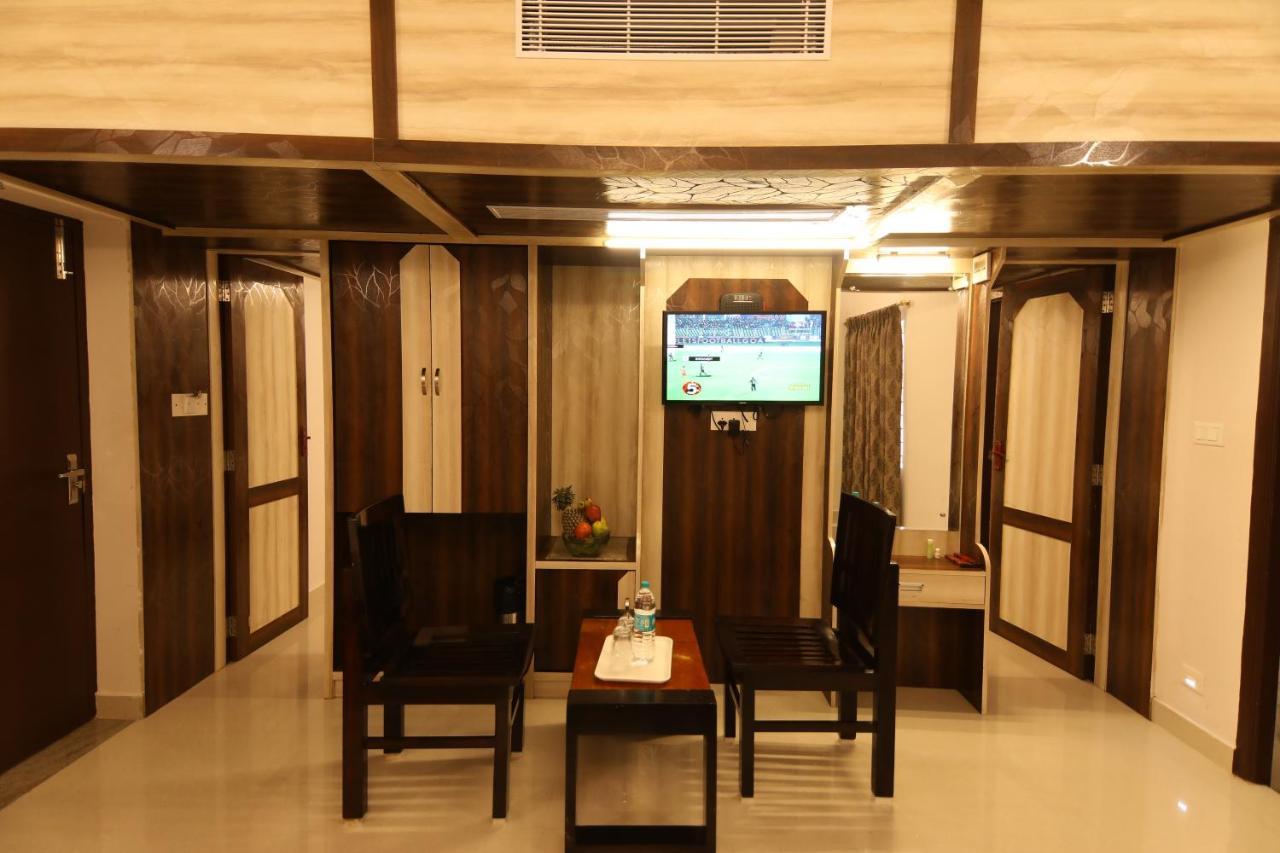 Sri Gnana Vedha Beach Residency Веланканні Екстер'єр фото