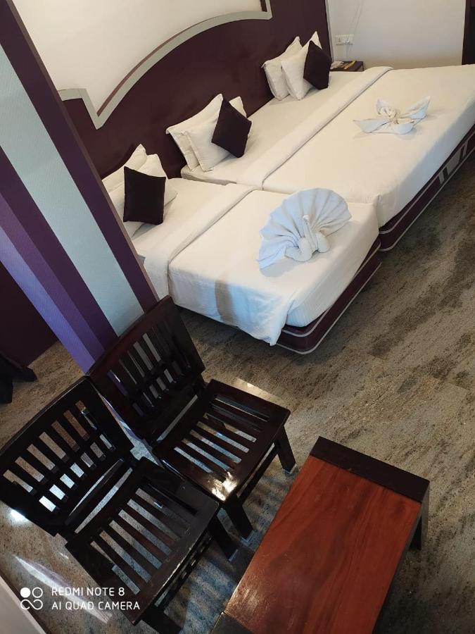 Sri Gnana Vedha Beach Residency Веланканні Екстер'єр фото